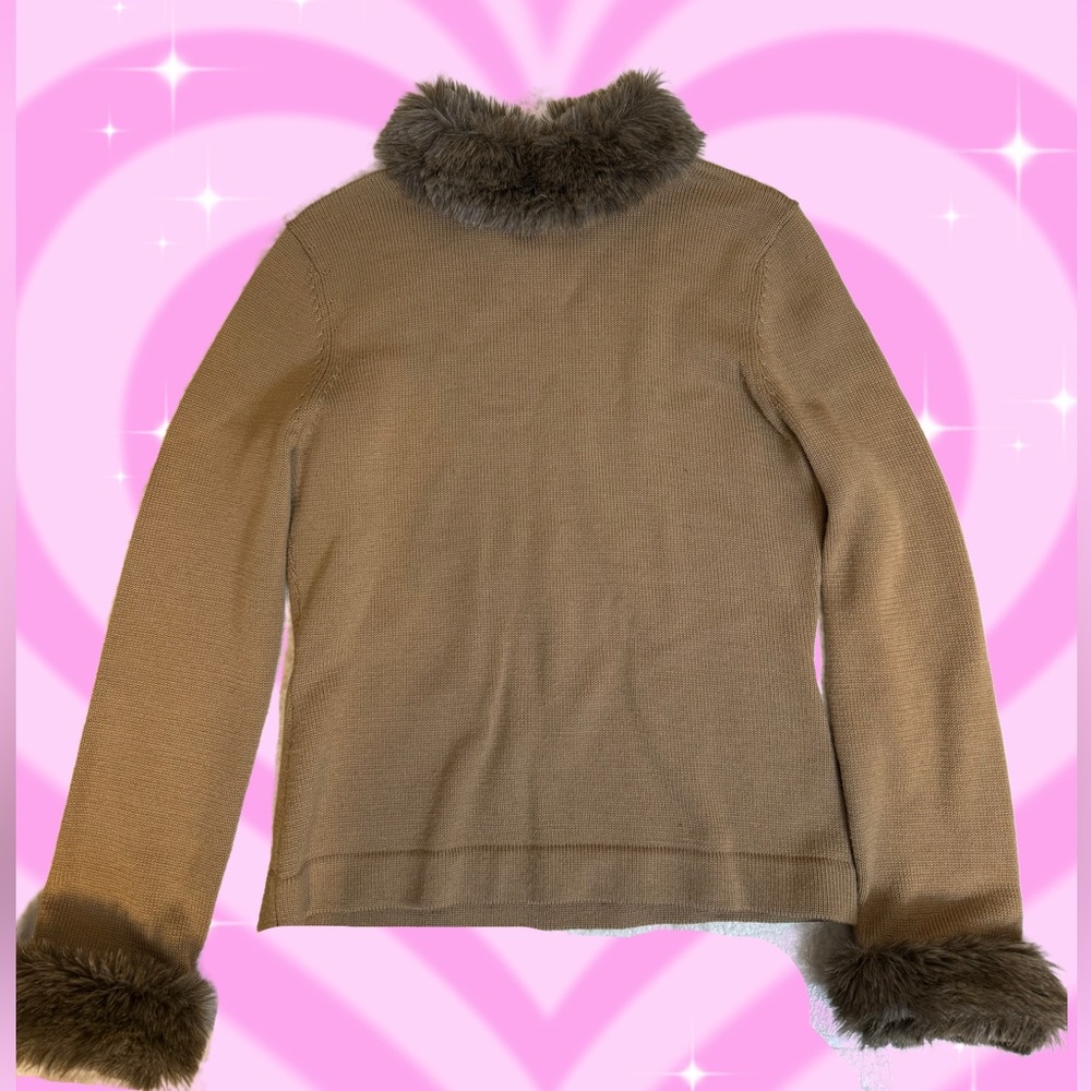 Cute tan woman’s Sweater with Faux Fur Trim size M